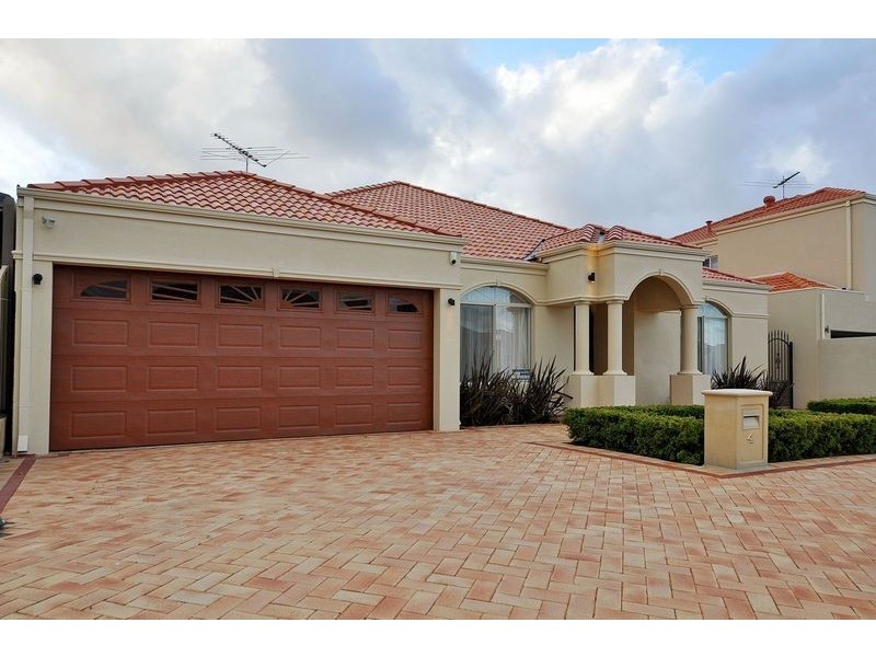 4 Linnett Brace, Darch WA 6065