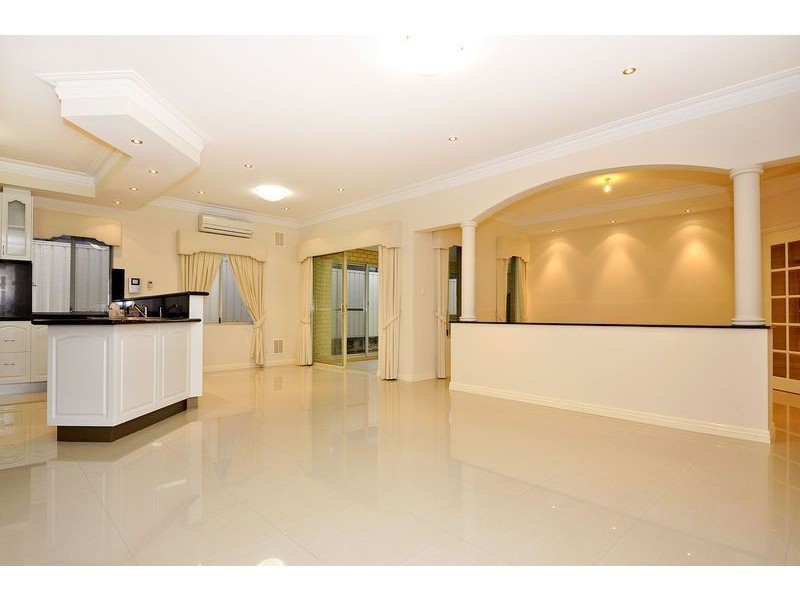 4 Linnett Brace, Darch WA 6065