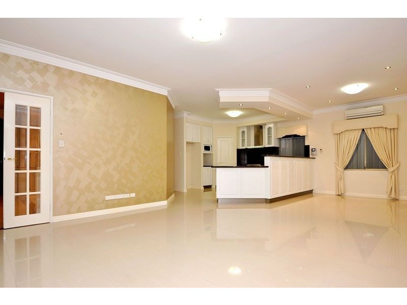 4 Linnett Brace, Darch WA 6065