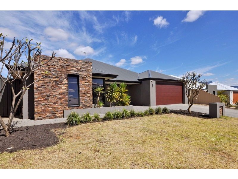 17 Geneva Heights, Hocking WA 6065