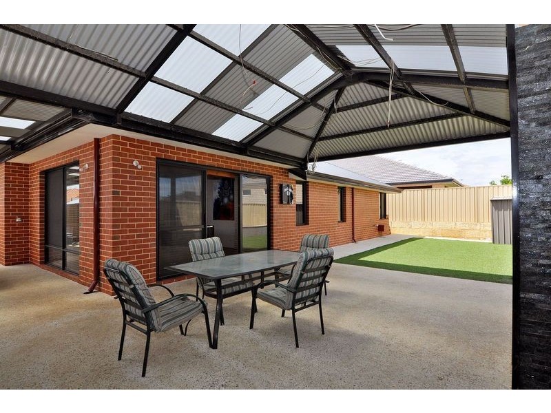 17 Geneva Heights, Hocking WA 6065