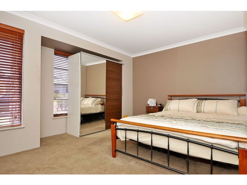 17 Geneva Heights, Hocking WA 6065