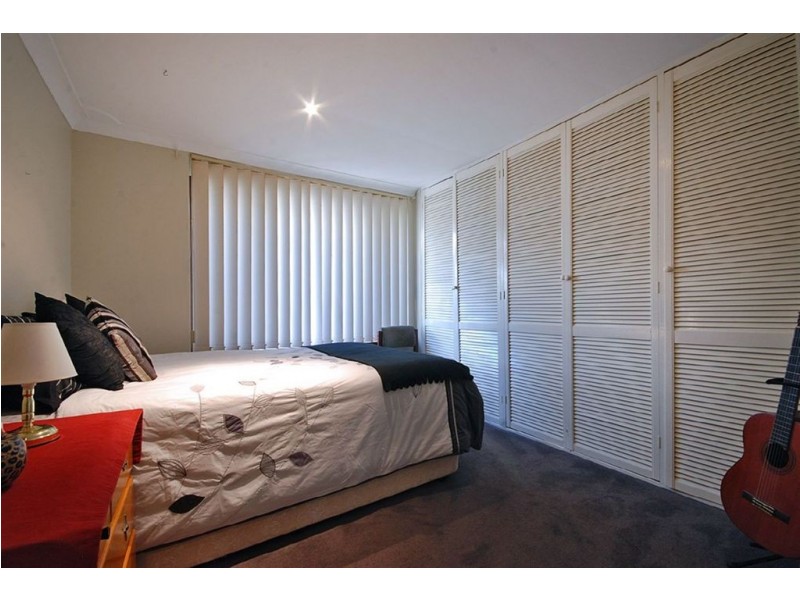 15 Arawa Place, Craigie WA 6025