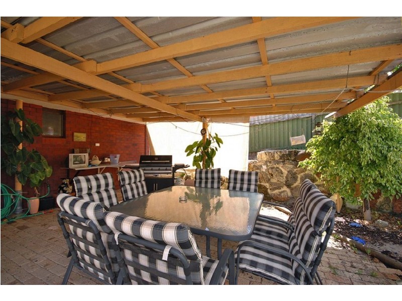 15 Arawa Place, Craigie WA 6025