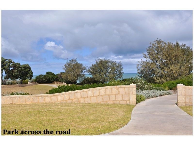 222 Ocean Drive, Quinns Rocks WA 6030
