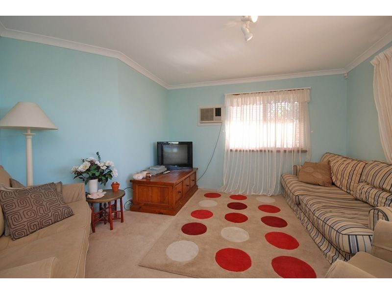 38 Meadowbrook Promenade, Currambine WA 6028