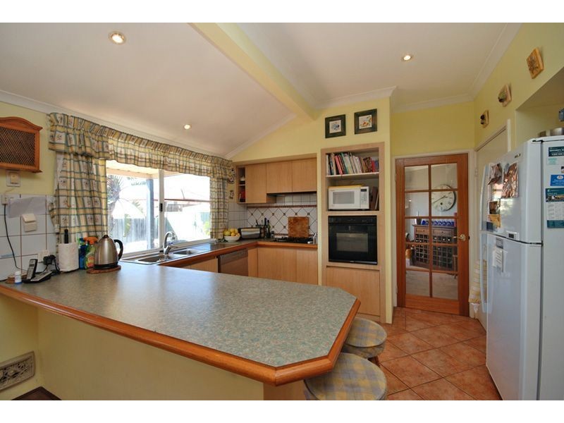 38 Meadowbrook Promenade, Currambine WA 6028