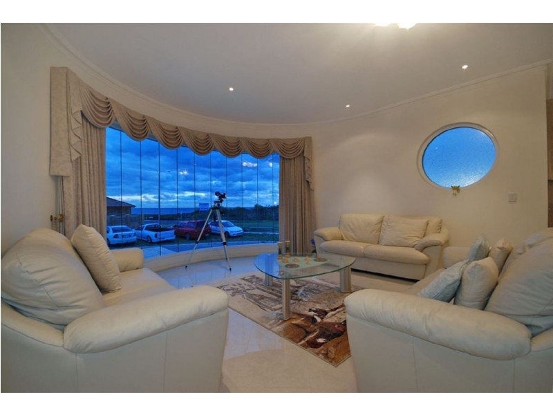 2 Block Place, Ocean Reef WA 6027