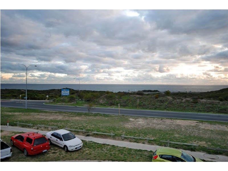 2 Block Place, Ocean Reef WA 6027