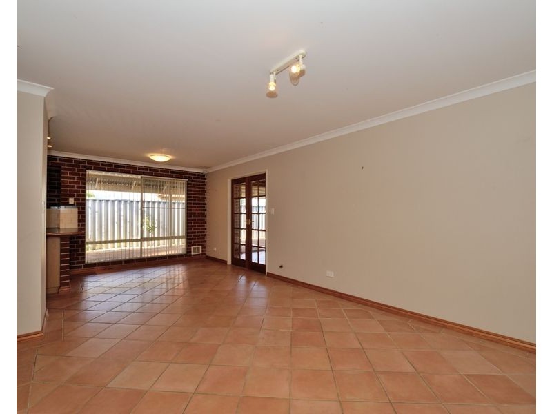 4 Broughton Heights, Kinross WA 6028