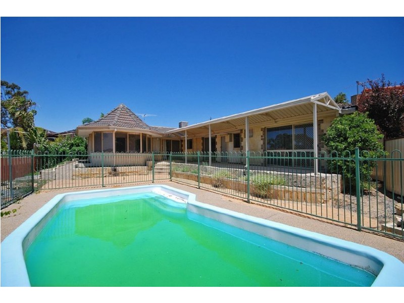 4 Crest Court, Edgewater WA 6027