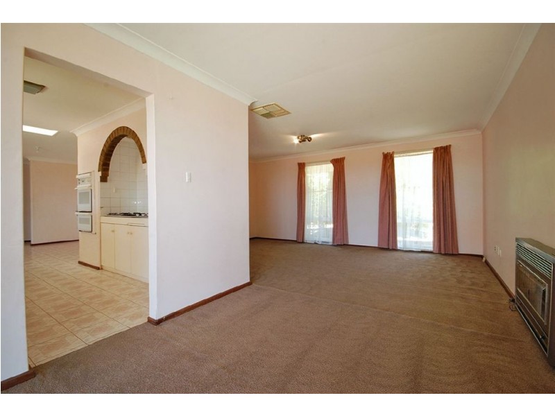 4 Crest Court, Edgewater WA 6027