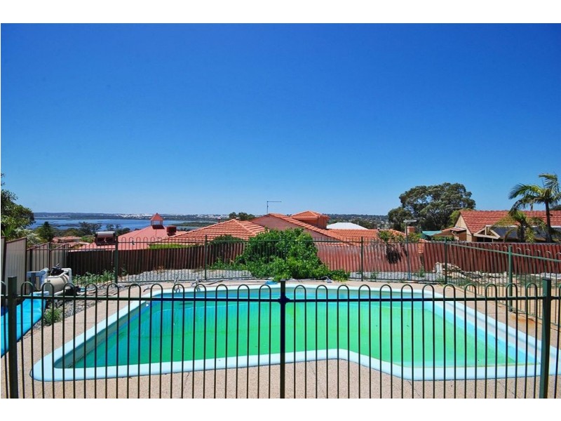 4 Crest Court, Edgewater WA 6027