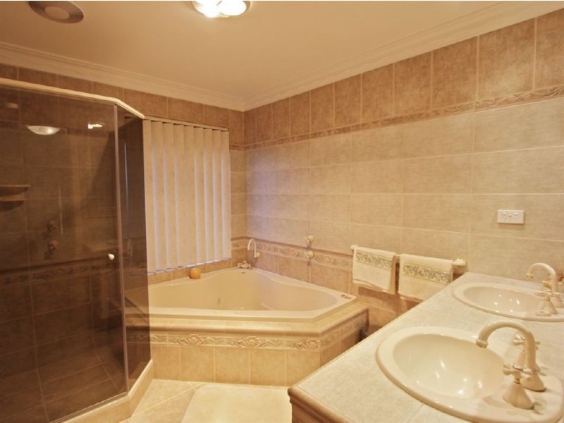 2 Gwedue Court, Mullaloo WA 6027