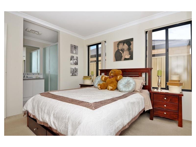 22b Hursthill Street, Madeley WA 6065