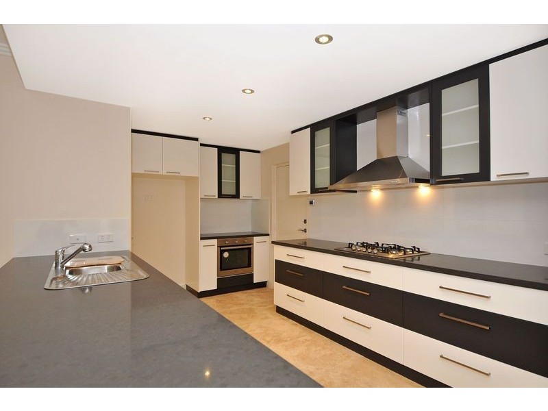 28 Kembla Circle, Madeley WA 6065