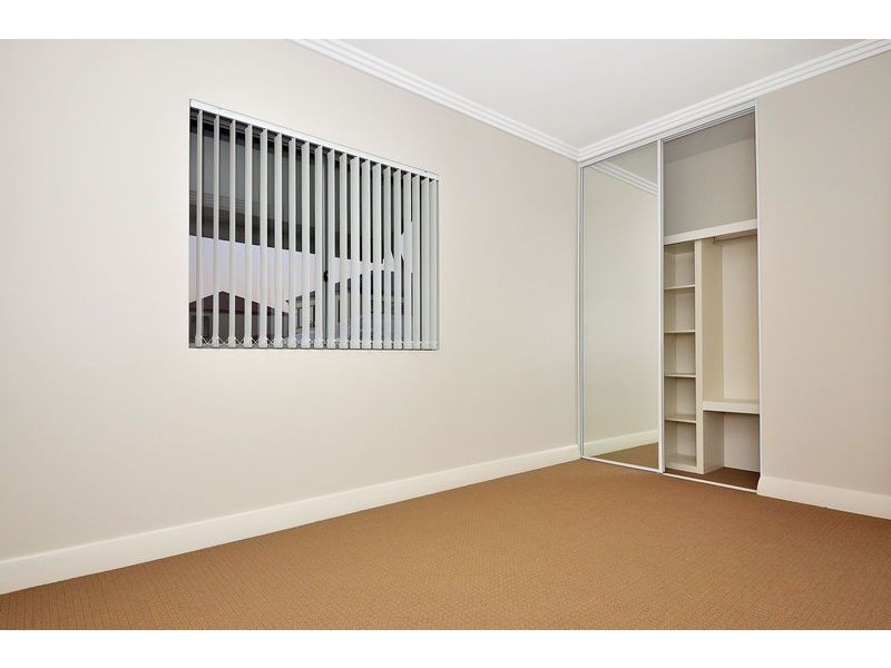 28 Kembla Circle, Madeley WA 6065