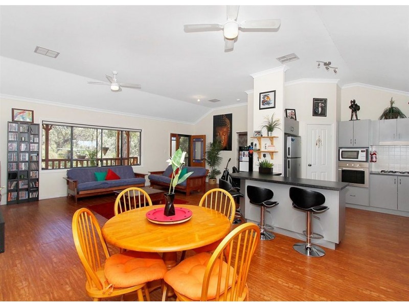 132 Ghost Gum Ridge, Chittering WA 6084