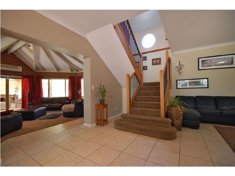 93 Bushland Retreat, Carramar WA 6031