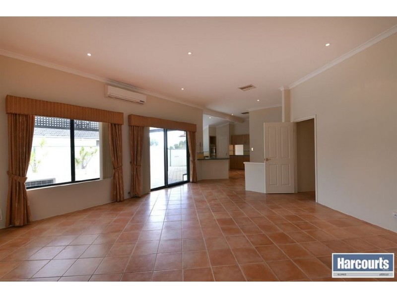 4 Conrad Way, Currambine WA 6028
