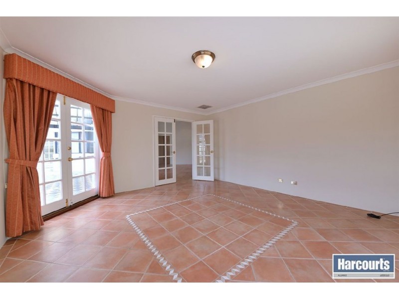 4 Conrad Way, Currambine WA 6028