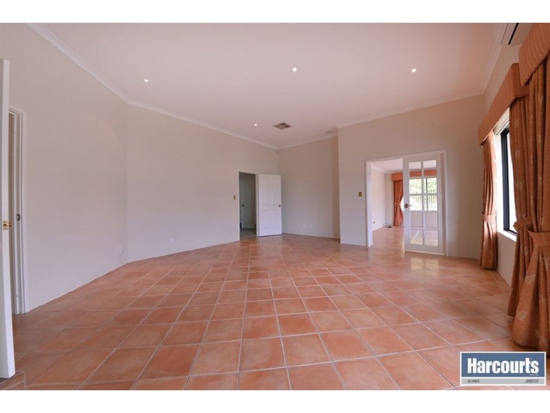 4 Conrad Way, Currambine WA 6028