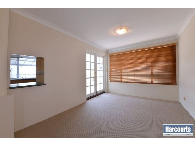 4 Conrad Way, Currambine WA 6028