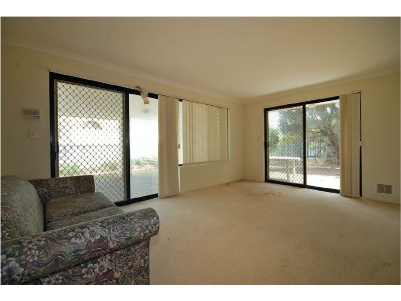 32 La Grange Loop, Currambine WA 6028
