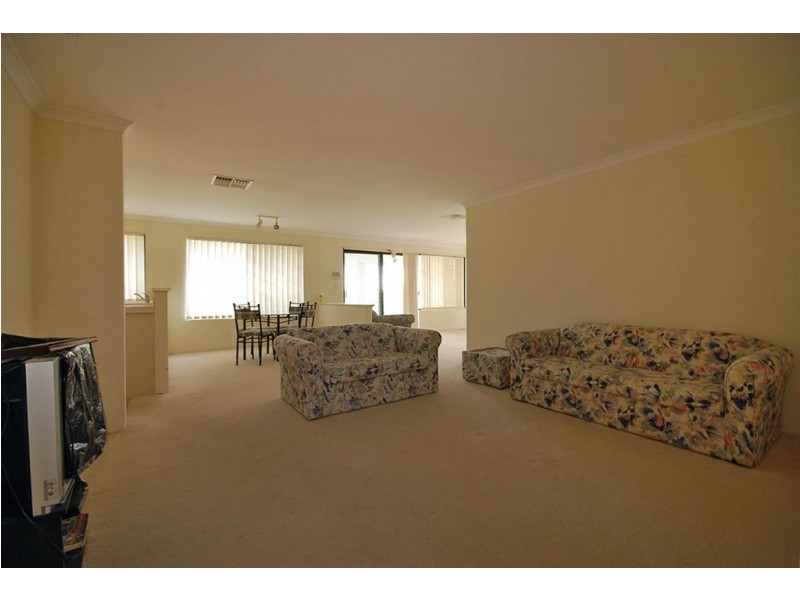 32 La Grange Loop, Currambine WA 6028
