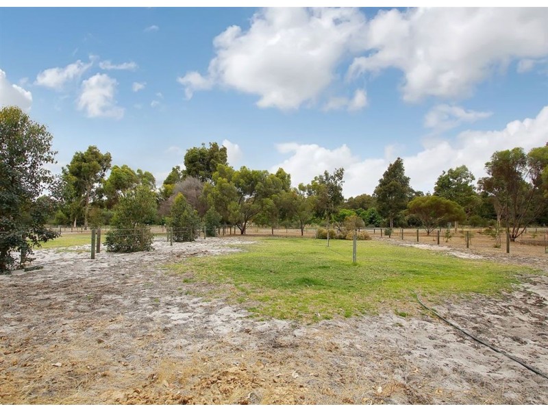 15 Limousin Way, Lower Chittering WA 6084