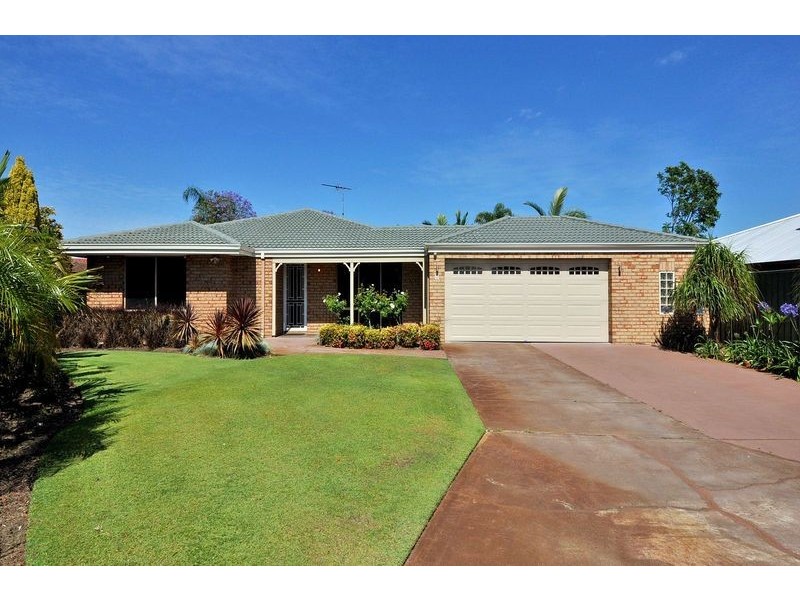 15 Springwood Way, Woodvale WA 6026