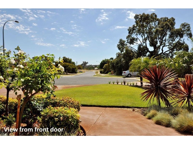 15 Springwood Way, Woodvale WA 6026