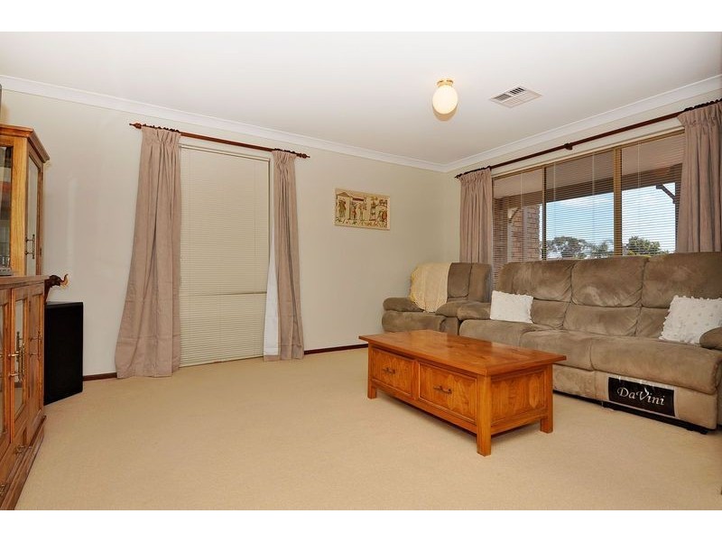 15 Springwood Way, Woodvale WA 6026