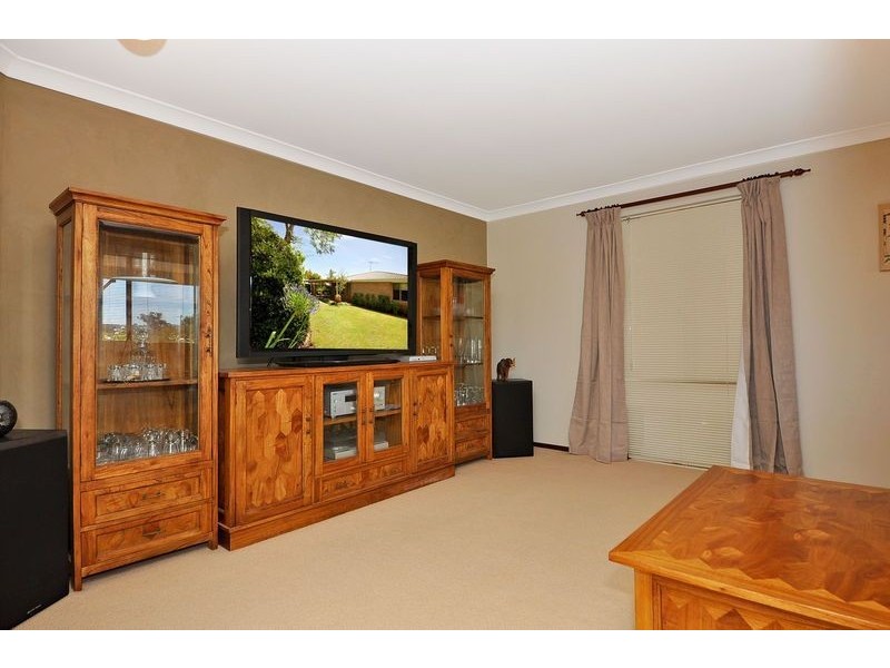 15 Springwood Way, Woodvale WA 6026