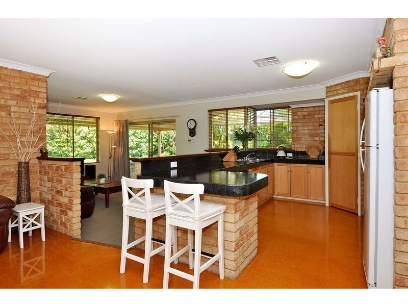 15 Springwood Way, Woodvale WA 6026
