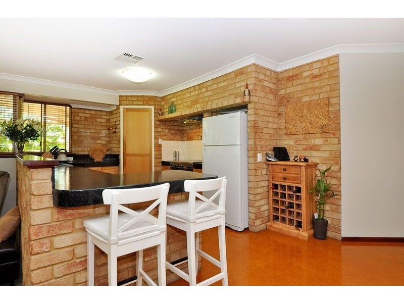 15 Springwood Way, Woodvale WA 6026