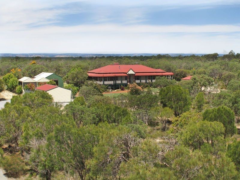 133 Pine Crest Way, Gnangara WA 6077