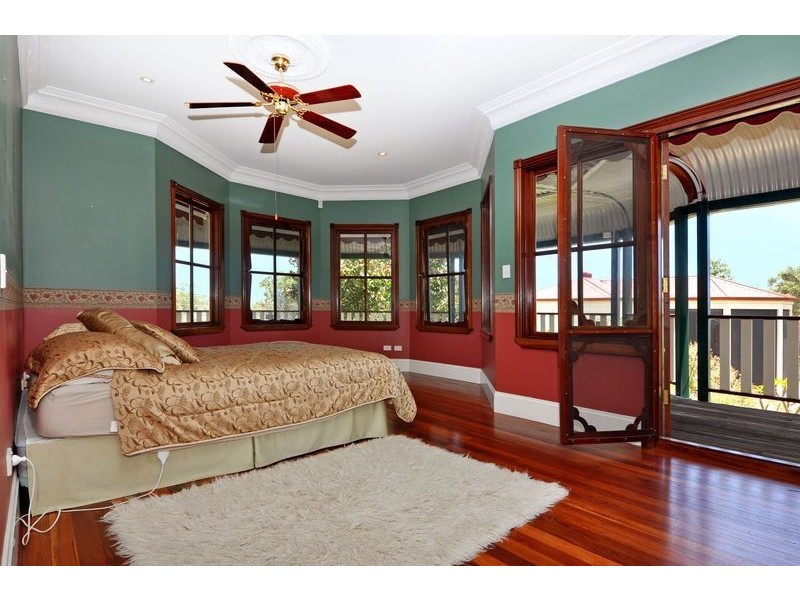 133 Pine Crest Way, Gnangara WA 6077