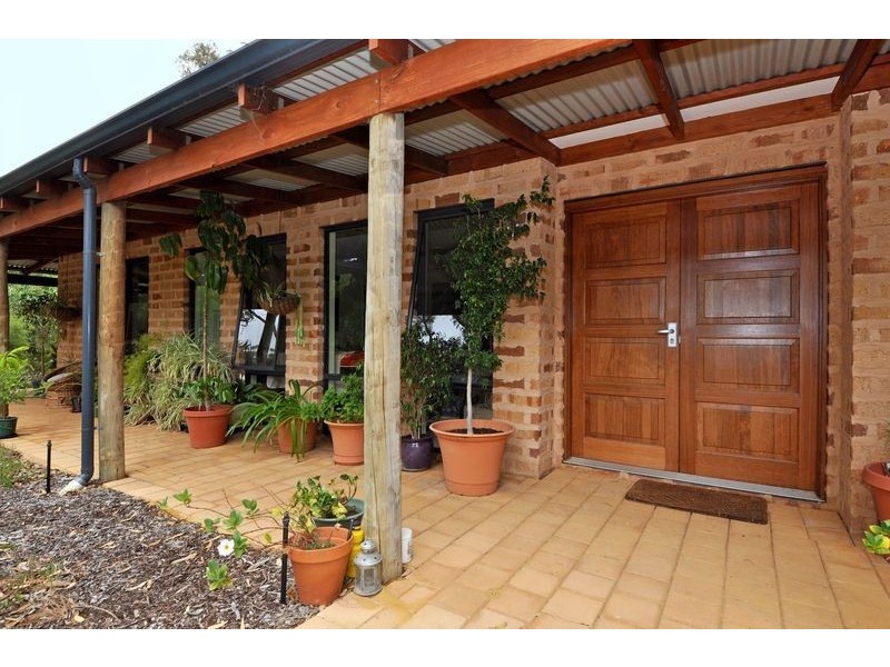 144 Gibbs Road, Nowergup WA 6032