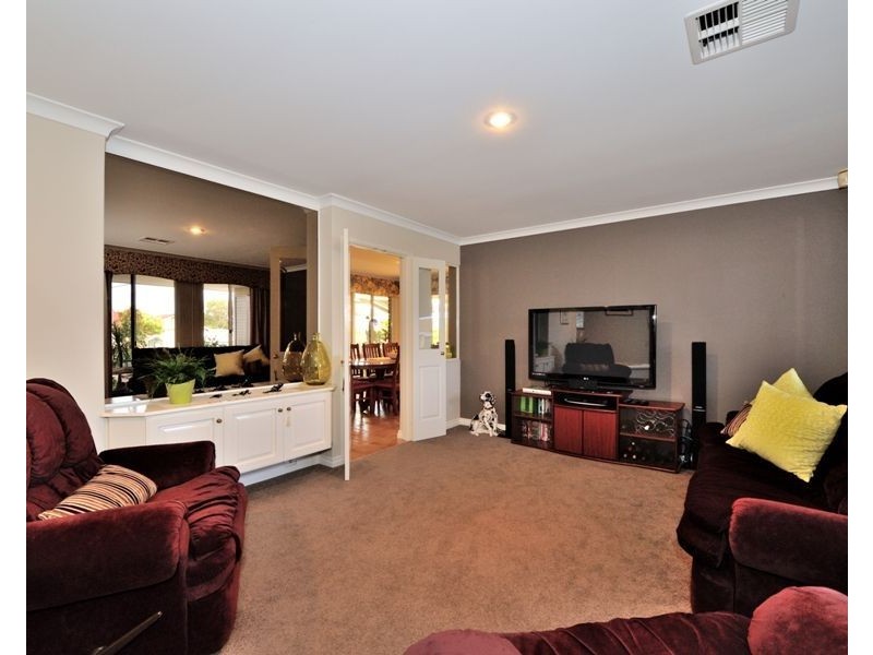 34 Glencoe Loop, Kinross WA 6028