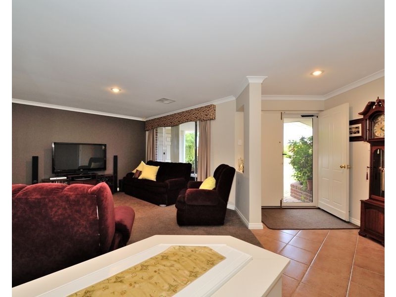 34 Glencoe Loop, Kinross WA 6028