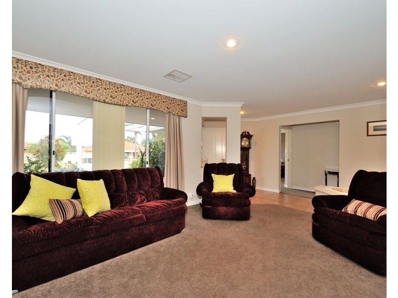 34 Glencoe Loop, Kinross WA 6028