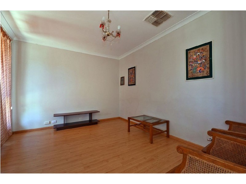 9 Wayfarer Road, Heathridge WA 6027