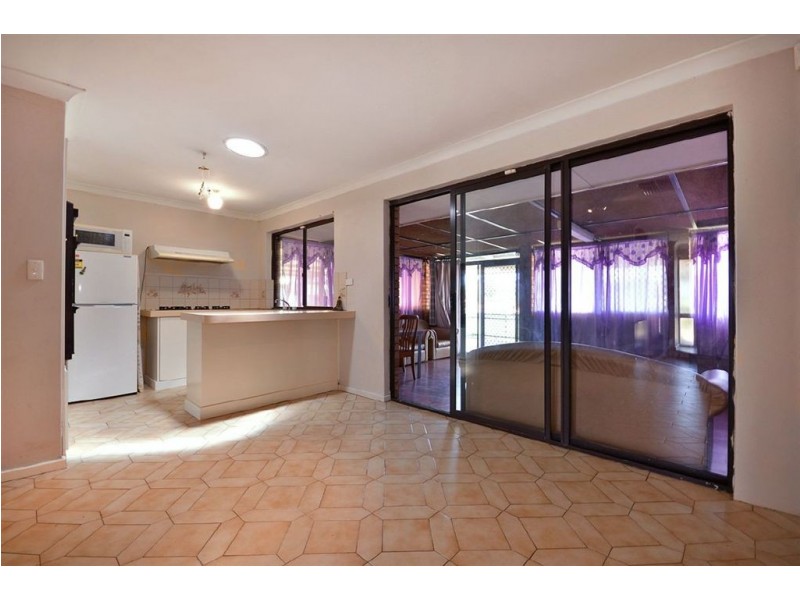 9 Wayfarer Road, Heathridge WA 6027