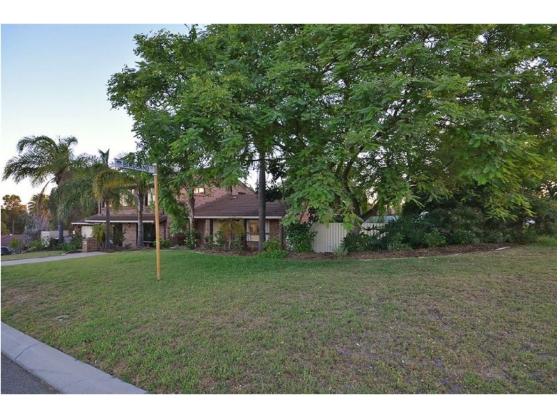 1 Palm Mews, Edgewater WA 6027