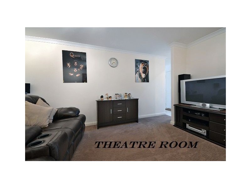 15 Helsinki Terrace, Wanneroo WA 6065