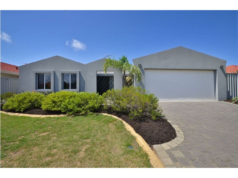 9 Nairana Place, Currambine WA 6028