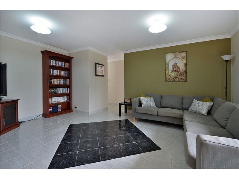 9 Nairana Place, Currambine WA 6028