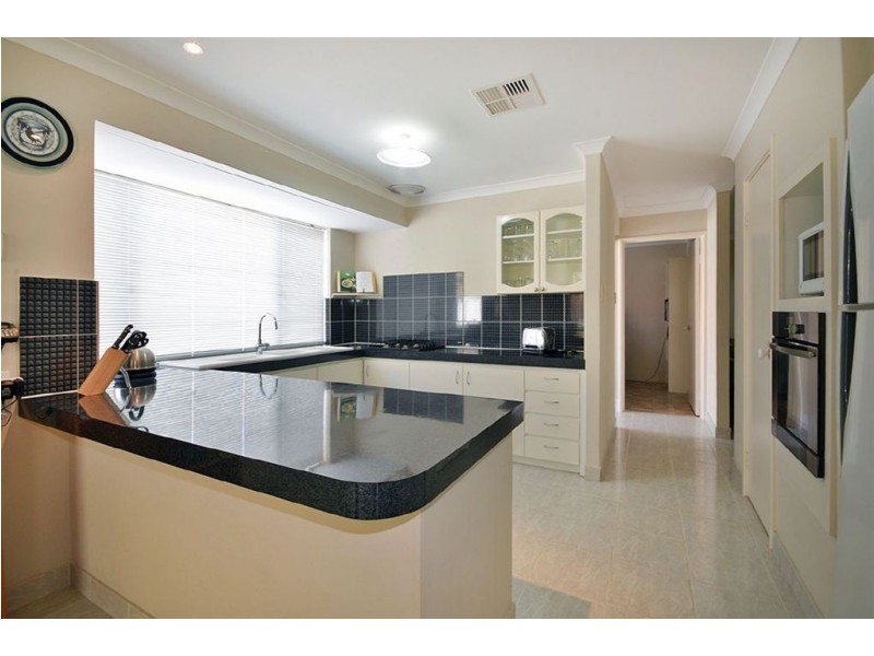 9 Nairana Place, Currambine WA 6028