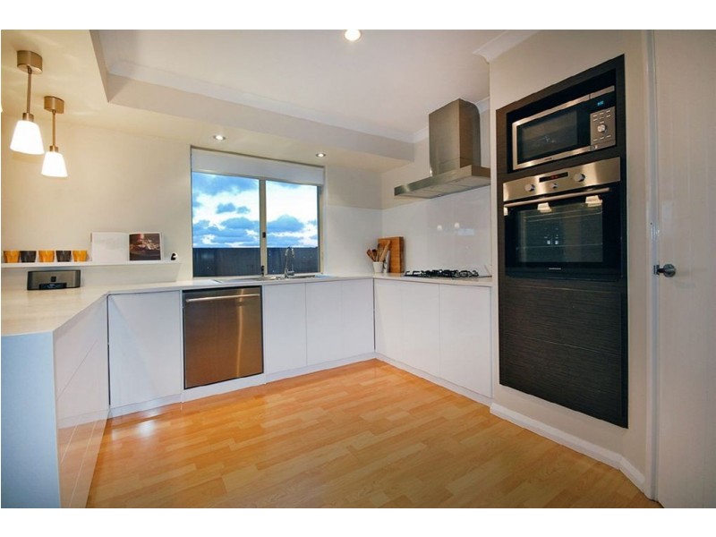 2 Metroliner Drive, Currambine WA 6028